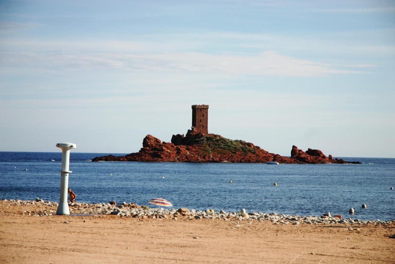 Agay Cap Esterel Le Hameau F2 Clim Plein Sud Dernier Etage Magnifique Vue Mer Saint-Raphaël Kültér fotó