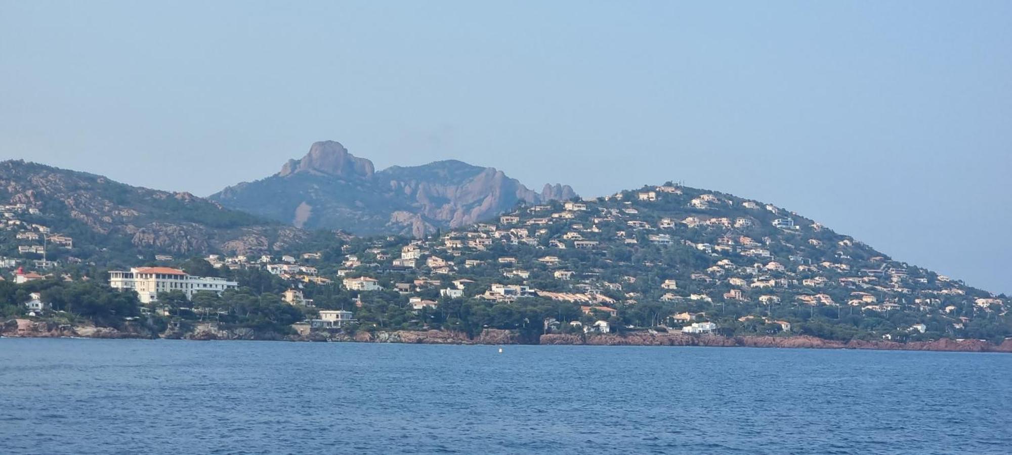 Agay Cap Esterel Le Hameau F2 Clim Plein Sud Dernier Etage Magnifique Vue Mer Saint-Raphaël Kültér fotó