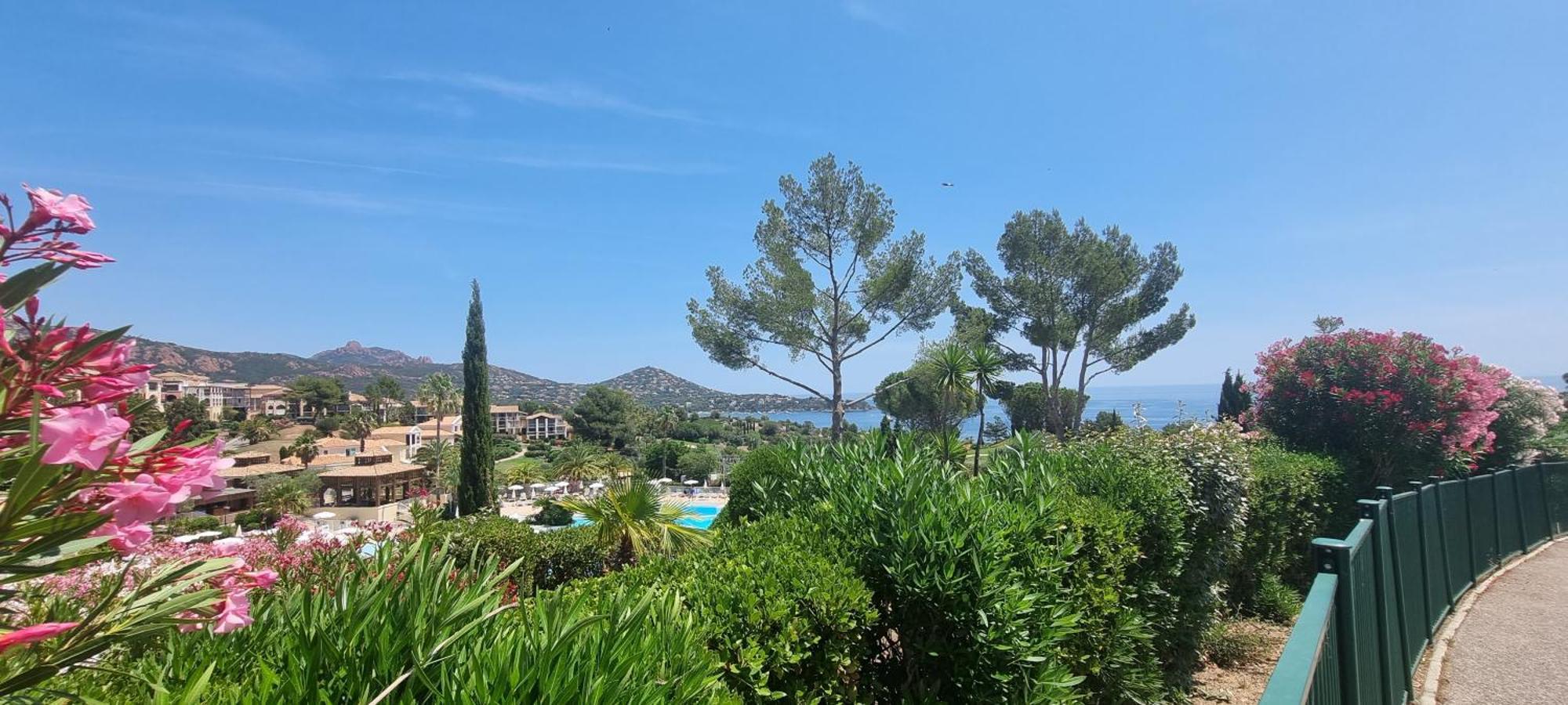 Agay Cap Esterel Le Hameau F2 Clim Plein Sud Dernier Etage Magnifique Vue Mer Saint-Raphaël Kültér fotó